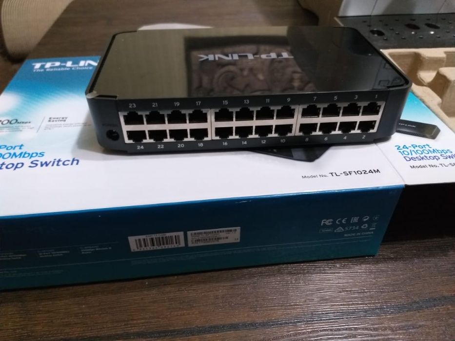 Продам коммутатор ТР-Link и IP-Телефон VP-52