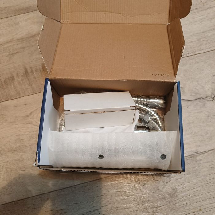 Смеситель с гигиеническим душем.