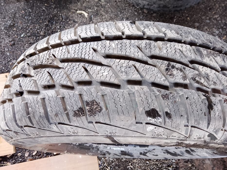 Продам зимнюю резину