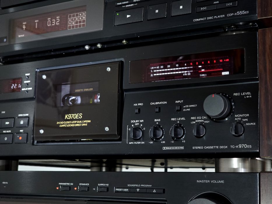 Linie audio SONY ,deck TC-K970ES, cd-player CDP-X555ES, amplificator