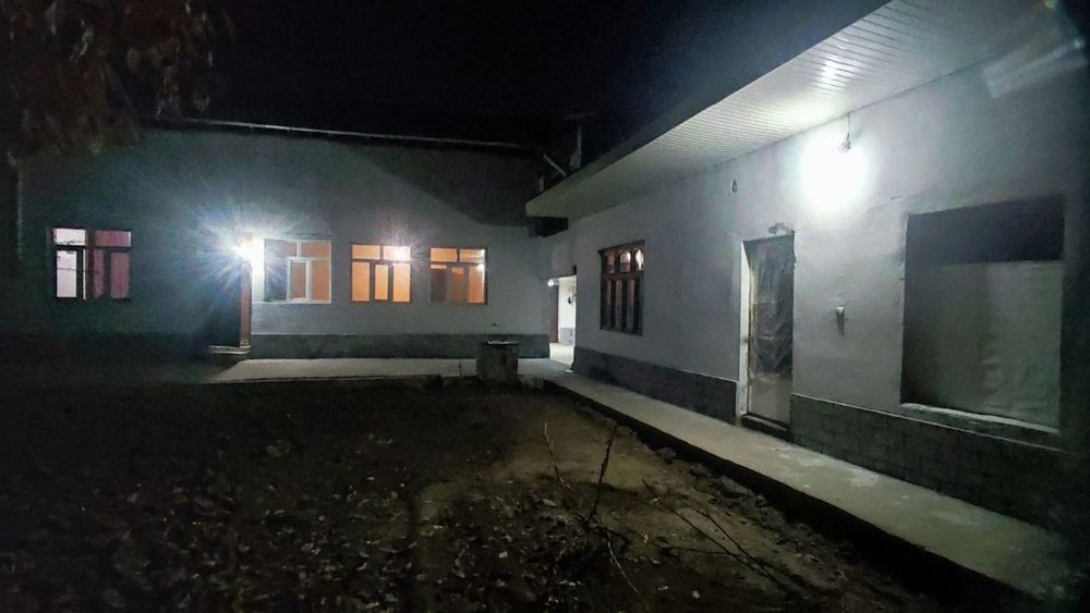 6 сотих  6хона juda tez sotiladi