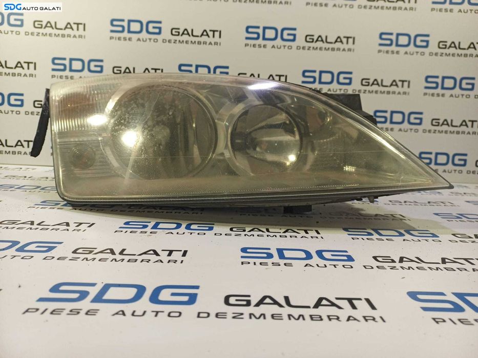 Far Dreapta EUROPA FARA Xenon Ford Mondeo 3 MK3 2000 - 2007 Cod 0301174203 1S71-13005-SC [L1730]
