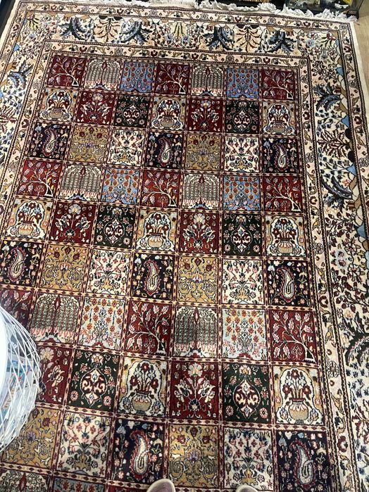 Ръчно връзван персийски килим 292/210 см