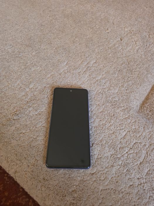 Телефон Самсунг А 52