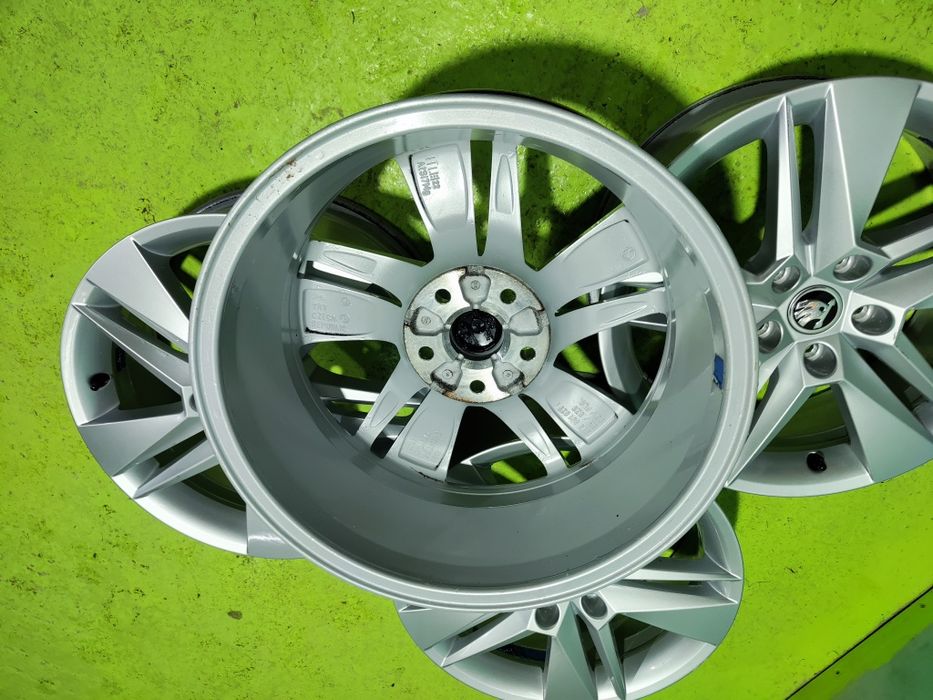 17 5x112 Skoda лети джанти 5х112 шкода