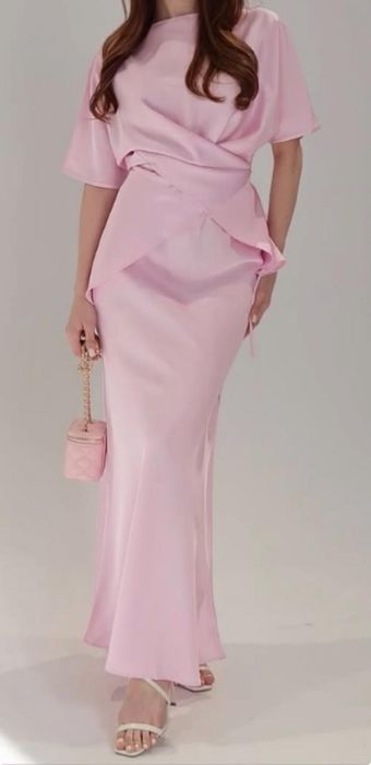 Продам женские платья