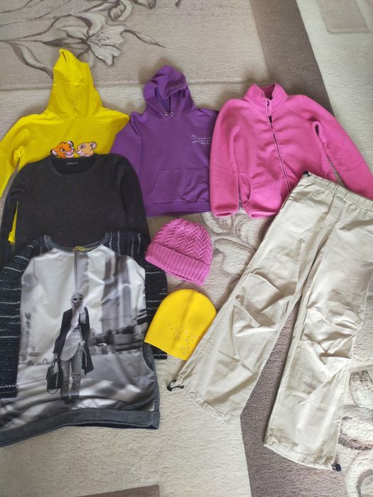 Вещи на девочку .