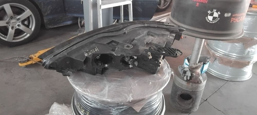 Продава се десен фар за Audi A6 C7 Facelift модел от 2014 до 2018 г.
