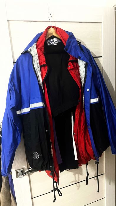 Ветровки 2 штуки