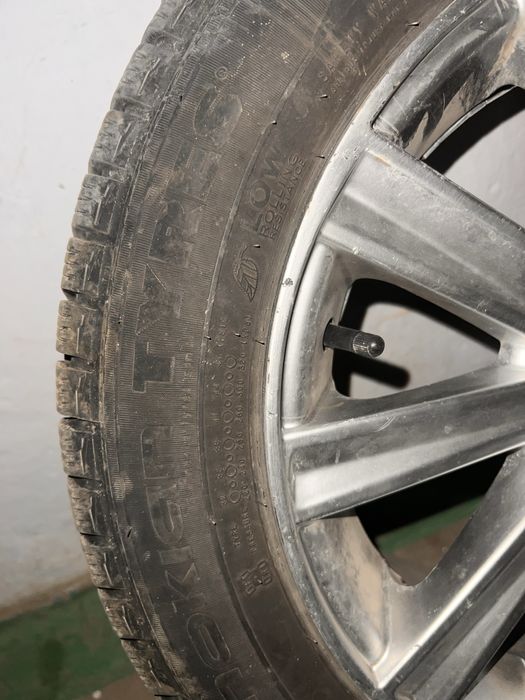 Продам диск с шинами