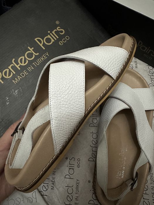 Сандали женские кожанные