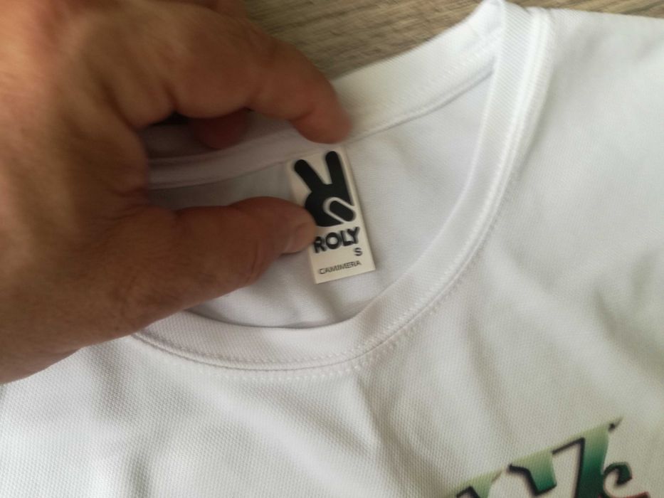 Продавам нова тениска с надпис ПЕТЪР за имени дни