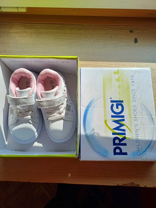 Маратонки Adidas № 18 и нови PRIMIGI № 24 маратонки за момиче