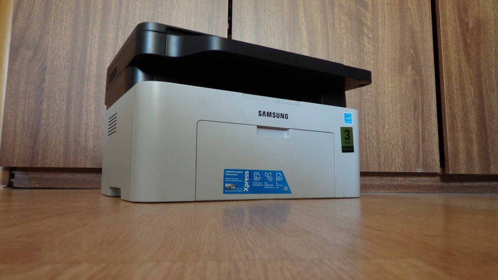 Лазерный  ч\б принтер, сканер , копир