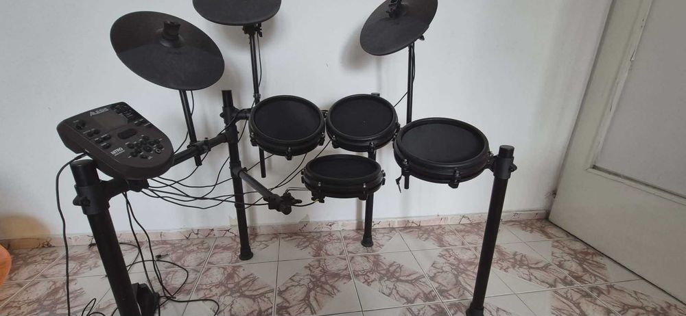 Барабани комплект ALESIS