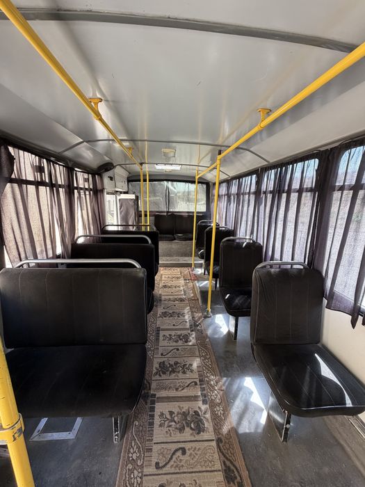 Isuzi avtobus sotiladi