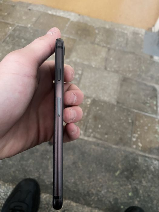 продаю Айфон 8 256гб