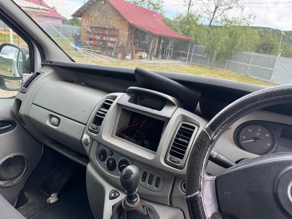 Dezmembrari Dezmembrez Piese piesa Dez Opel Vivaro 2.0 d M9Rm786 2010