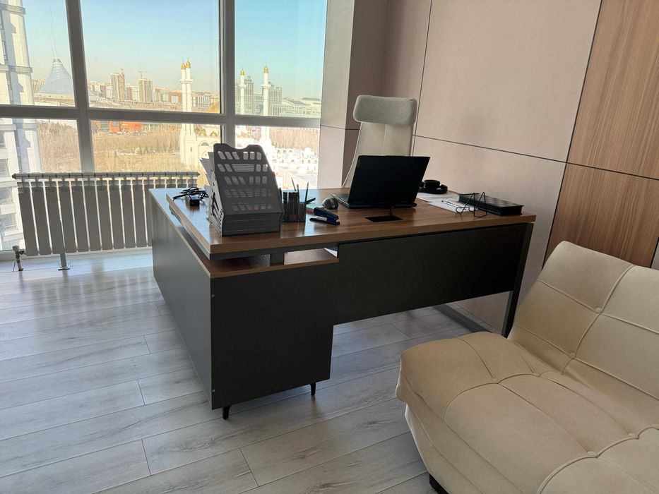 Стол руководителя Офисные столы