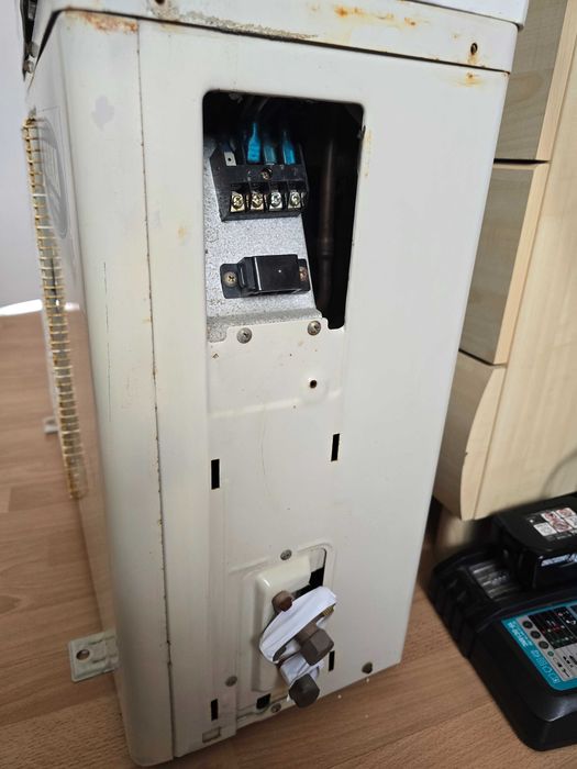 Климатик osaka 12. CH-12-ADE