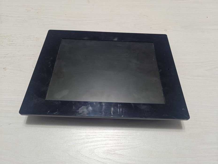 Mini monitor USB yoki har xil fleshka uchun