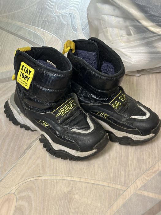 Отдам обувь с 32 по 36 размер