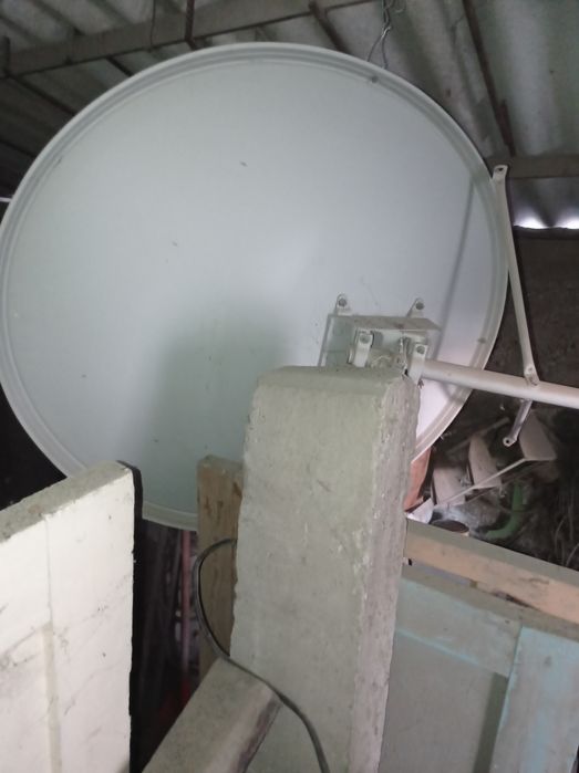 Спутниковое тарелка