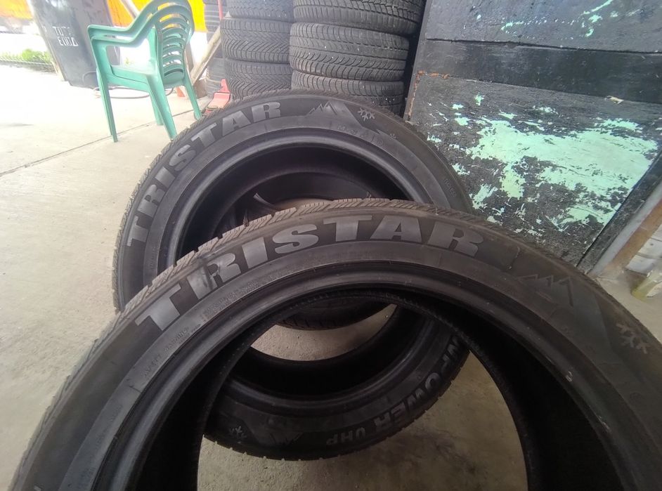 255/45/19 tristar