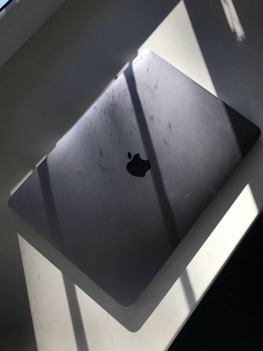 MacBook Pro 2017, 13 Inch, 256GB, Touchbar