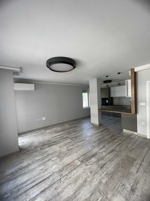 Продава се Едностаен апартамент в Пловдив, Южен - 56 кв.м за 752 €/кв.м - Снимка #1