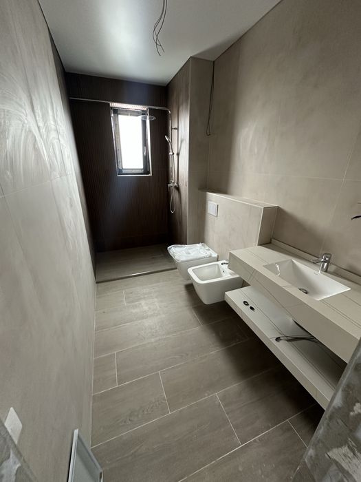 Vand apartament 3 camere bloc colibri