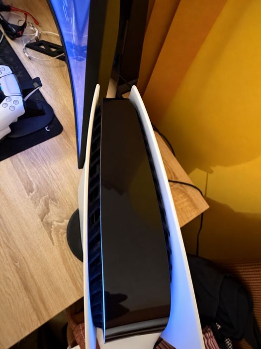 PlayStation 5 disc edition FAT
