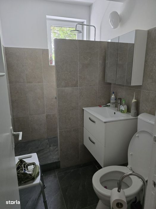 Apartament cu 2 camere de inchiriat – zona Școala nr. 3 - etaj 1