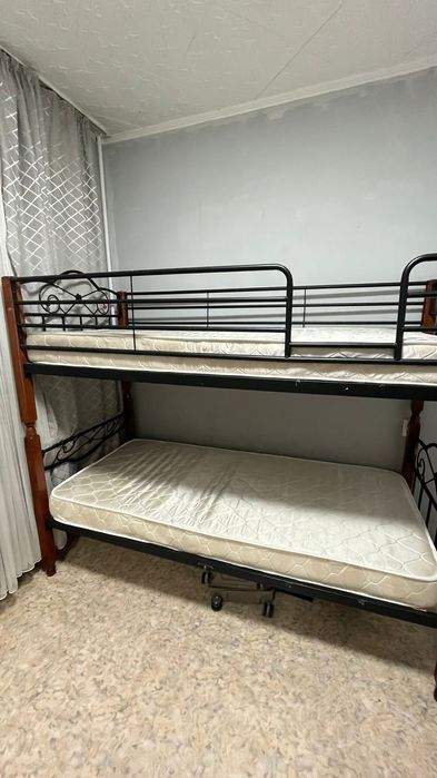 продам двухяросную кровать