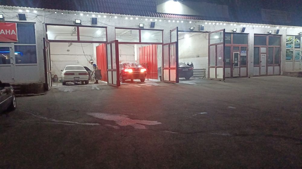 Срочно сдам 1 бокс с подъёмником