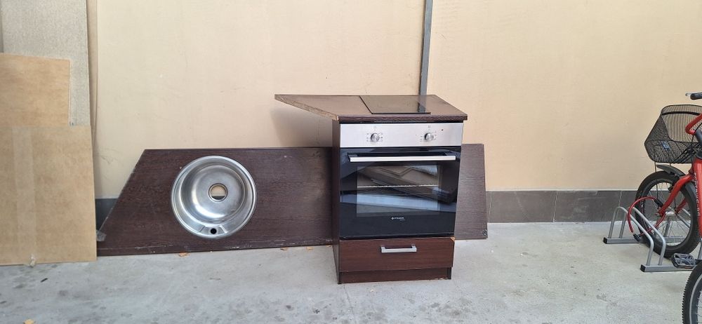 Готварска печка вградена в собствен шкаф