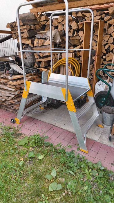 Închiriere schele mobile de aluminiu
