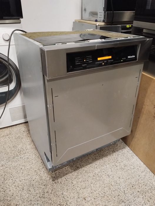 Съдомиялна Miele G5830 SCI Осветление ,Вакум