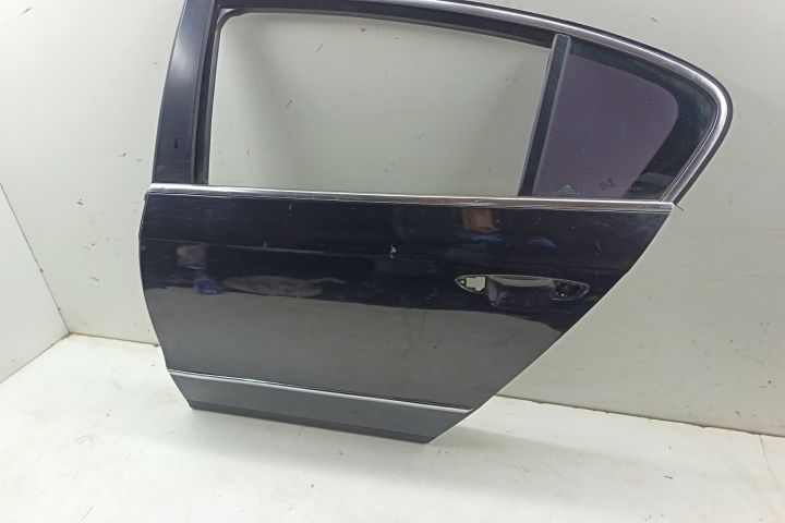 Usa / Portiera spate stanga Volkswagen VW Passat B6