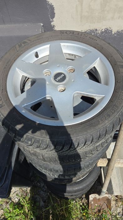 Vând jante cu cauciucuri de iarna pe 15" smart fortwo