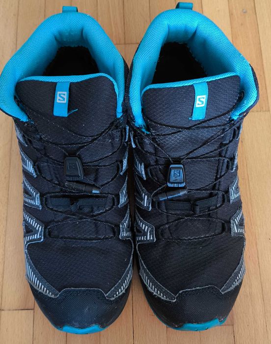 Ghete drumetie trekking Salomon