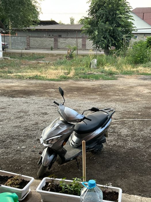 Продам скутер м8
