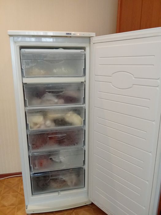 Продам морозильную камеру "Атлант"