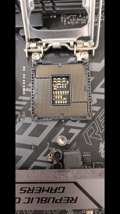 Placa de baza Gaming Asus Strix B360-F Gaming  soket 1151 V2 Intel Gen 8 si 9