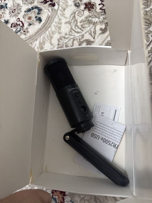 Продам микрофон срочно не использованный