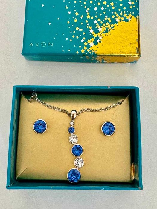 Сет бижута от AVON