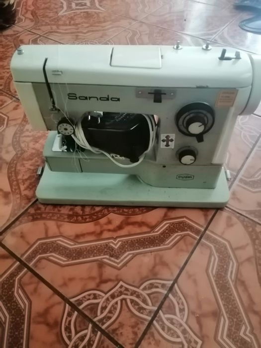 De vânzare mașina de cusut Sanda