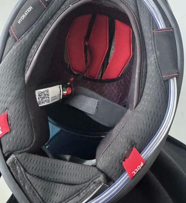 Vând cască moto agv pista
