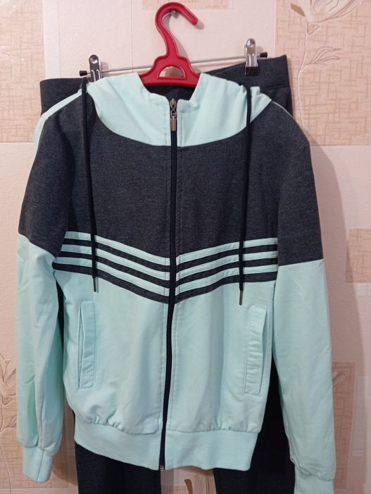 Спортивный костюм