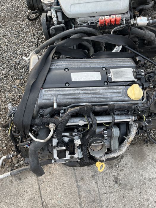 Привязной двигатель Opel Zafira 2.2 из Европы